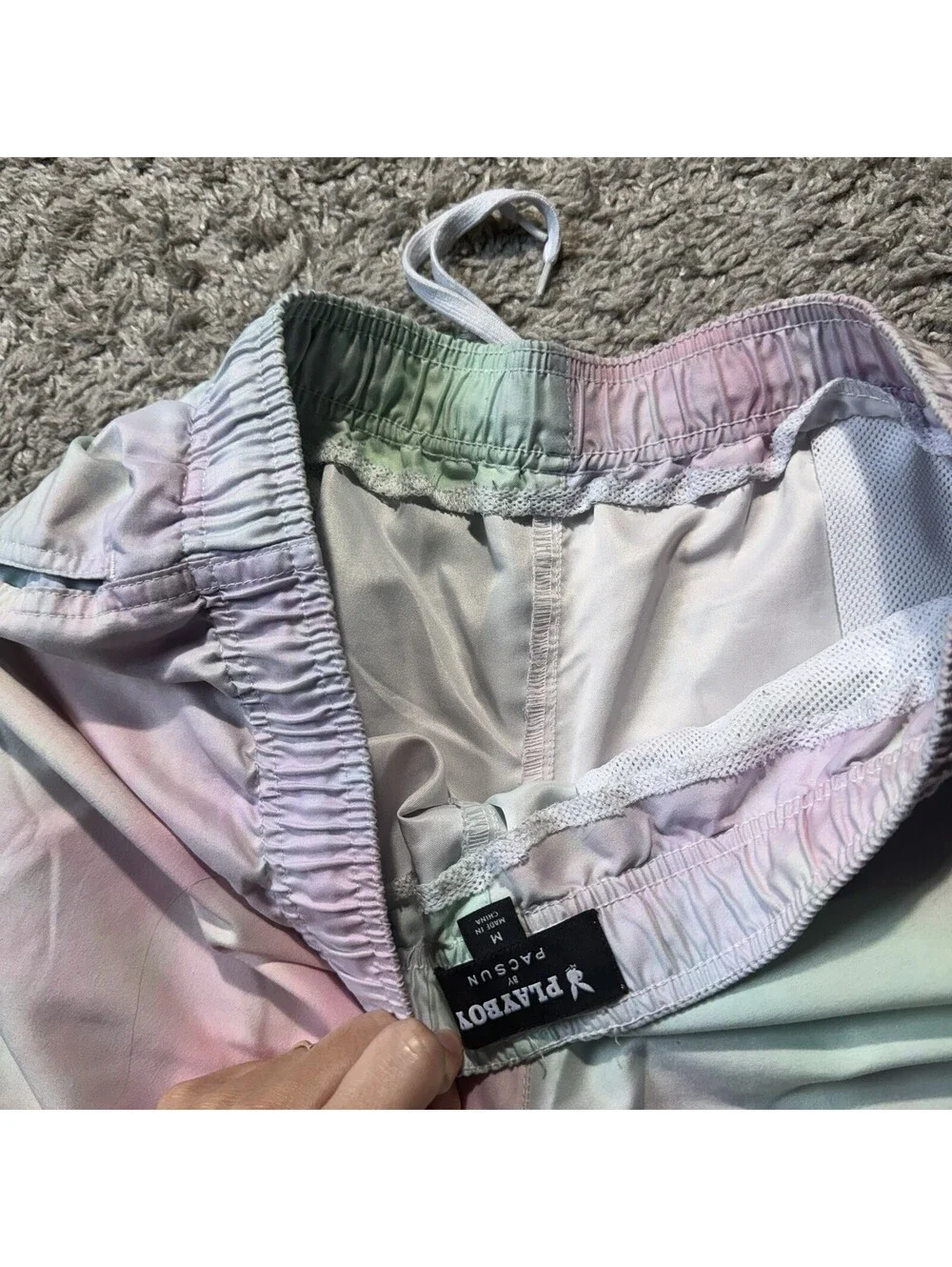 Playboy by Pacsun Swim Shorts Men’s Medium Rainbow Tie Dye Drawstring Logo